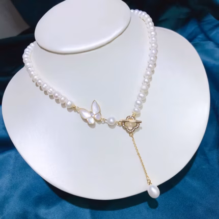 Natural freshwater pearl necklace white French mother-of-pearl butterfly four-leaf clover OT clasp necklace