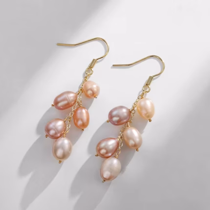 New trendy and personalized grape skewers Freshwater pearl earrings Niche design Colorful pearl eardrop French retro earrings